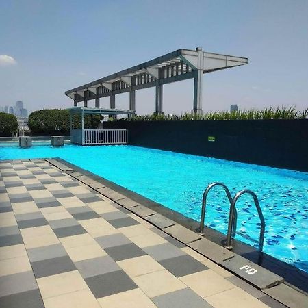 Apartment Cosmo Terrace Jakarta Bagian luar foto